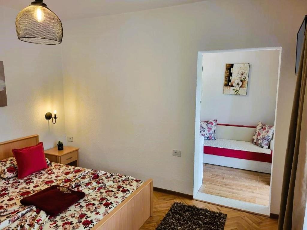 Apartments Ardoni 울친 외부 사진
